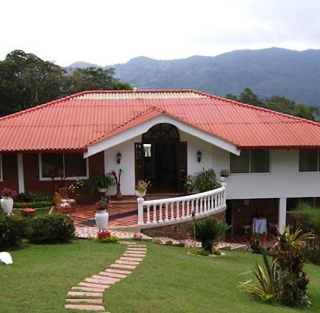 Hotel El Faro Del 18 卡利 外观 照片